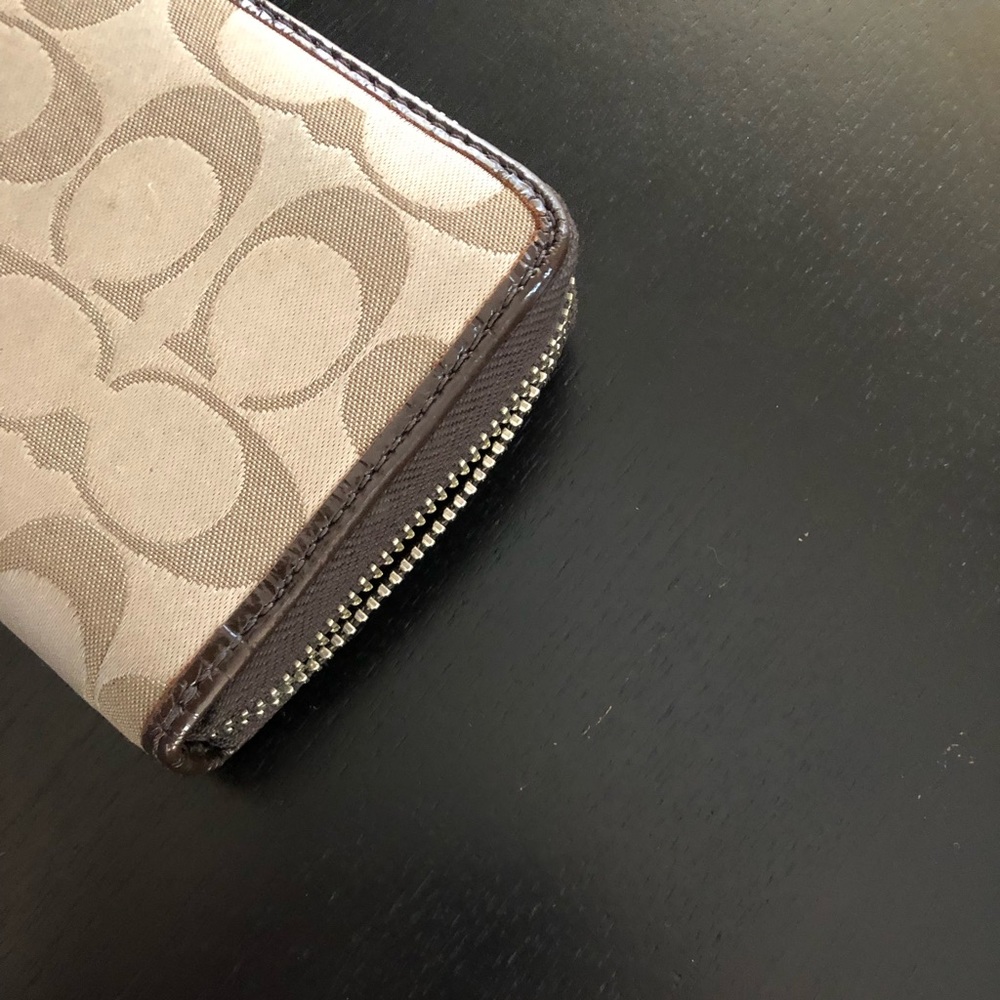 Authentic Coach Wallet - Picture 6 of 7